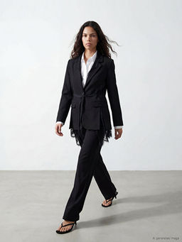 Dantel Detayl? Kad?n Blazer Ceket
