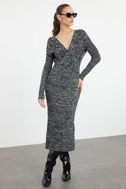 TRENDYOLMILLA Siyah Midi Triko Degrade Elbise TWOAW24EL00016