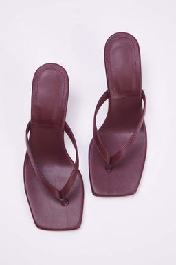 Bordo Kare Burun Parmak Aras? Kad?n 8,5 cm Ince Topuklu Terlik TAKSS25TO00096