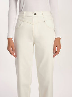 CONTE CON-726 Джинсы mom в молочном оттенке с кокеткой off white - Conte elegant фото 6