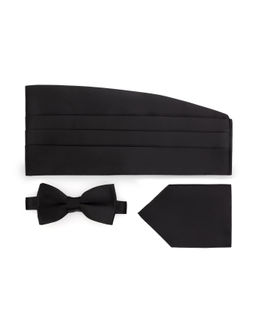 Черный костюм, галстук-бабочка и пояс