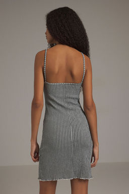 Siyah Ekose / Kareli Baglama Detayl? Mini Fitted/Vucuda Esnek Orme Elbise TWOSS25EL00389 - Trendyolmilla фото 4