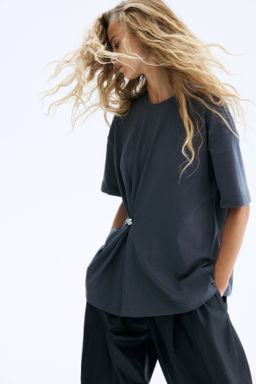 Camiseta con detalle met?lico