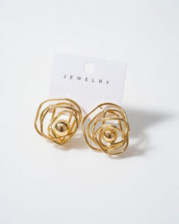 Стильные серьги