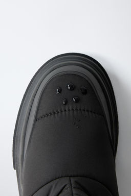 WATER-REPELLENT BOOTS