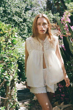 LIMITED EDITION LACE EMBROIDERED TOP - Zara фото 9