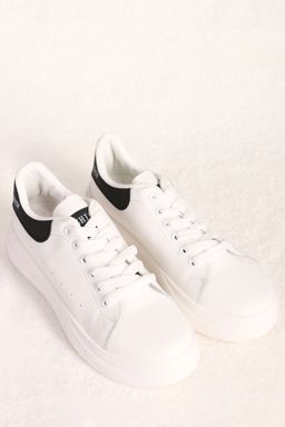 Кроссовки женские