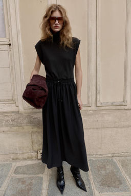 LONG DRESS WITH MATCHING DETAIL