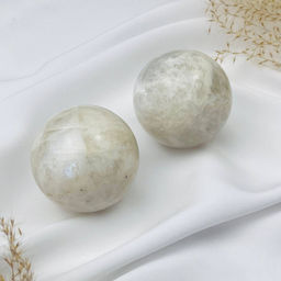 Шар из Лунного камня