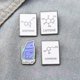 Брошь-значок Химия