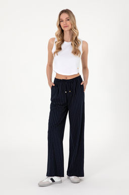 Kad_n Lacivert _izgili Loose Relax Fit Kanvas Pantolon Sepette S_rpriz _ndirim