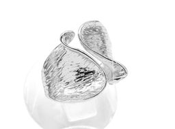 Кольцо Волна серебристое Радуга камня