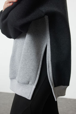 Antrasit Pamuklu Renk Bloklu Genis Kal?p Ici Polarl? Orme Spor Sweatshirt TWOSS22SW0074