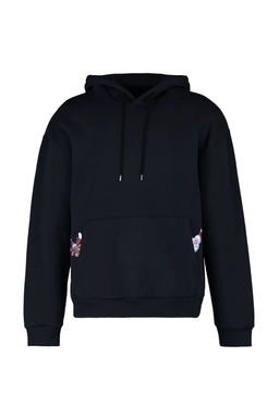 TRENDYOL MAN Siyah Oversize/Genis Kesim Kapusonlu Cepli Y?lbas? Temal? Sweatshirt TMNAW23SW00110 - Trendyolmilla фото 7