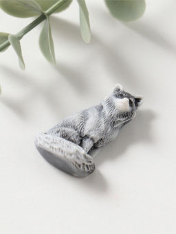 Магнит "Лисичка сидит" (барельеф), 3,5см