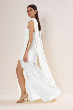 Beyaz Sal Detayl? Dokuma Maxi Abiye & Mezuniyet Elbisesi TPRSS25AE00188