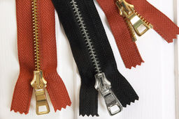 Молния Металл декоративная Gamma Premium MLP-5 18 см под серебро серебро однозамковая Тип 5 1 шт неразъёмная КАШТАНОВЫЙ