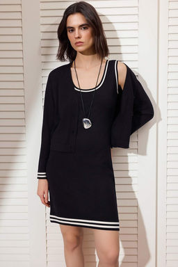 Siyah Renk Bloklu Midi H?rkal? Triko Elbise TWOSS26EL00096