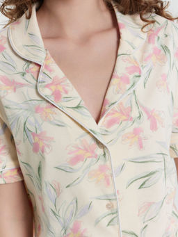 Пижама женская с цветочным принтом лилии на сливочном 592478 - Mark formelle фото 6