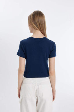 Классная базовая футболка в рубчик с круглым вырезом и короткими рукавами - Defacto фото 6