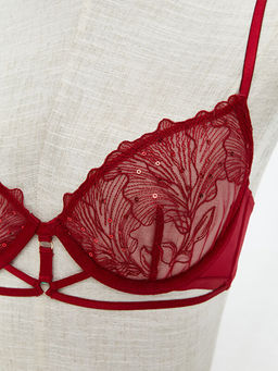 Balenli Dolgusuz Dantelli Fantezi Ti??rt S?tyen