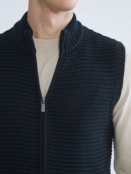 Standart Kal?p Dik Yaka Erkek Triko Yelek