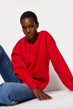 K?rm?z? Oversize/Rahat Kesim Basic Bisiklet Yaka Kal?n/Ici polarl? Orme Sweatshirt TWOAW24SW00102