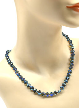 Бусы из циркона клевер 8мм цв.синий, 48см