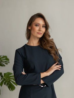 платье прямого силуэта приталенное рельефами - Трика фото 5