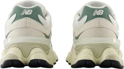 Кроссовки взрослые