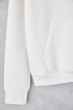 TRENDYOL MAN Beyaz Oversize/Genis Kesim Kapusonlu Etiketli Ici Polar/S?cak Tutan Sweatshirt TMNAW21SW2005 - Trendyolmilla фото 64