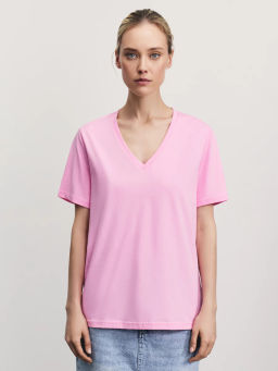 Базовая футболка с V-образным вырезом из хлопка / Zarina  фото 3