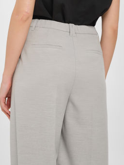 Брюки со стрелками