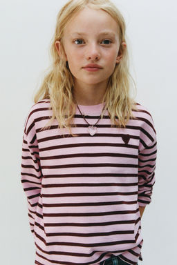 STRIPED T-SHIRT WITH HEART PATCH - Zara фото 5