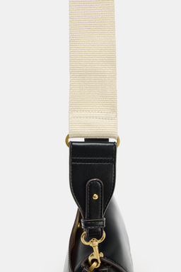 BOLSO ALARGADO BANDOLERA / Negro