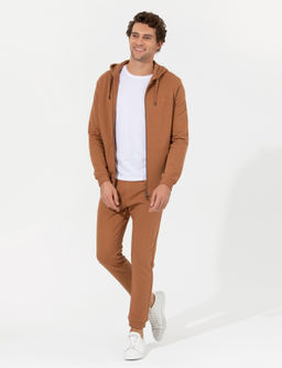 Толстовка верблюжьего цвета