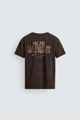 CAMISETA LAVADA TEXTO ESTAMPADO / Marr?n