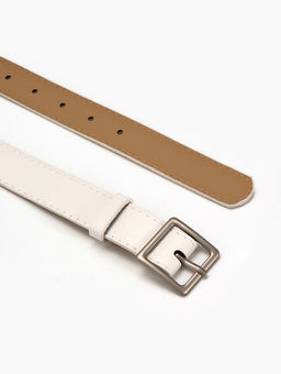 Ремень женский, 110×3 см, квадратная матовая металлическая пряжка, серебристая, белый