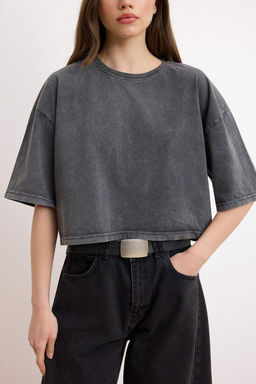 Antrasit Relaxed/Rahat Kal?p Eskitme/Soluk Efektli Crop/K?sa %100 Pamuk Orme T-shirt TWOSS26TS00281 - Trendyolmilla фото 3