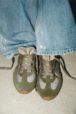 CONTRAST RUNNING SNEAKERS - Zara фото 2