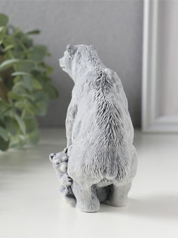 Сувенир "Медведица с медвежонком на задних лапах", 11см