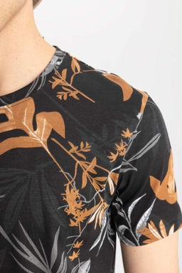 Облегающая футболка с круглым вырезом и короткими рукавами с рисунком - Defacto фото 5