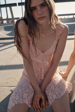 VESTIDO VOLANTES ENCAJE / Rosa pastel - Zara фото 2