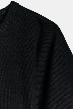 CAMISETA MANGA JAPONESA / Negro