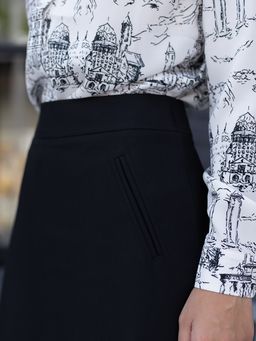 ТРиКА юбка расклешенная от пояса к низу, на подкладке