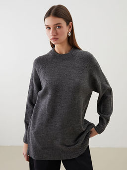 Dik Yaka Oversize Kad?n Triko Tunik