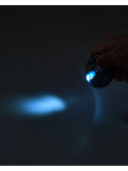 Брелок новогодний с фонариком «Светись от счастья», 5×5 см