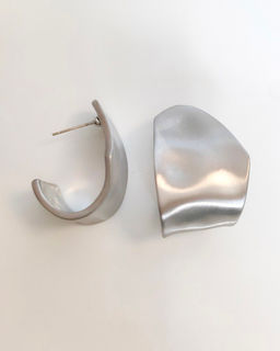 Стильные серьги