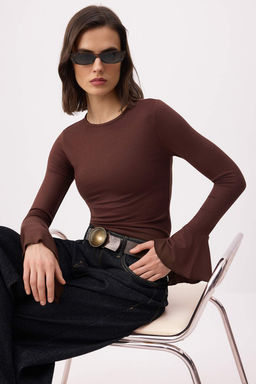 Kahverengi Fitted/Vucuda Oturan Volanl?/F?rf?rl? Yumusak Orme Bluz TWOSS26BZ00152