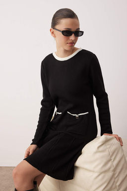 Siyah Renk Bloklu Ekstra K?sa / Super Mini Triko Elbise TWOAW26EL00108